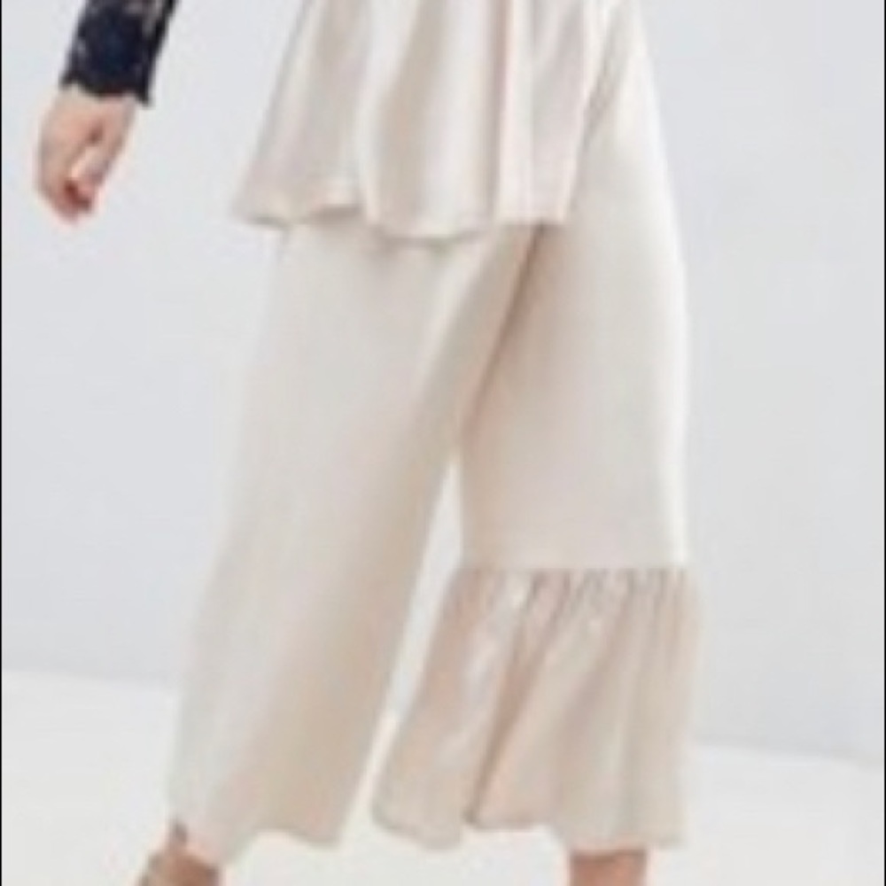 Wide Leg Pants Ruffle Design - Picture 4 of 8